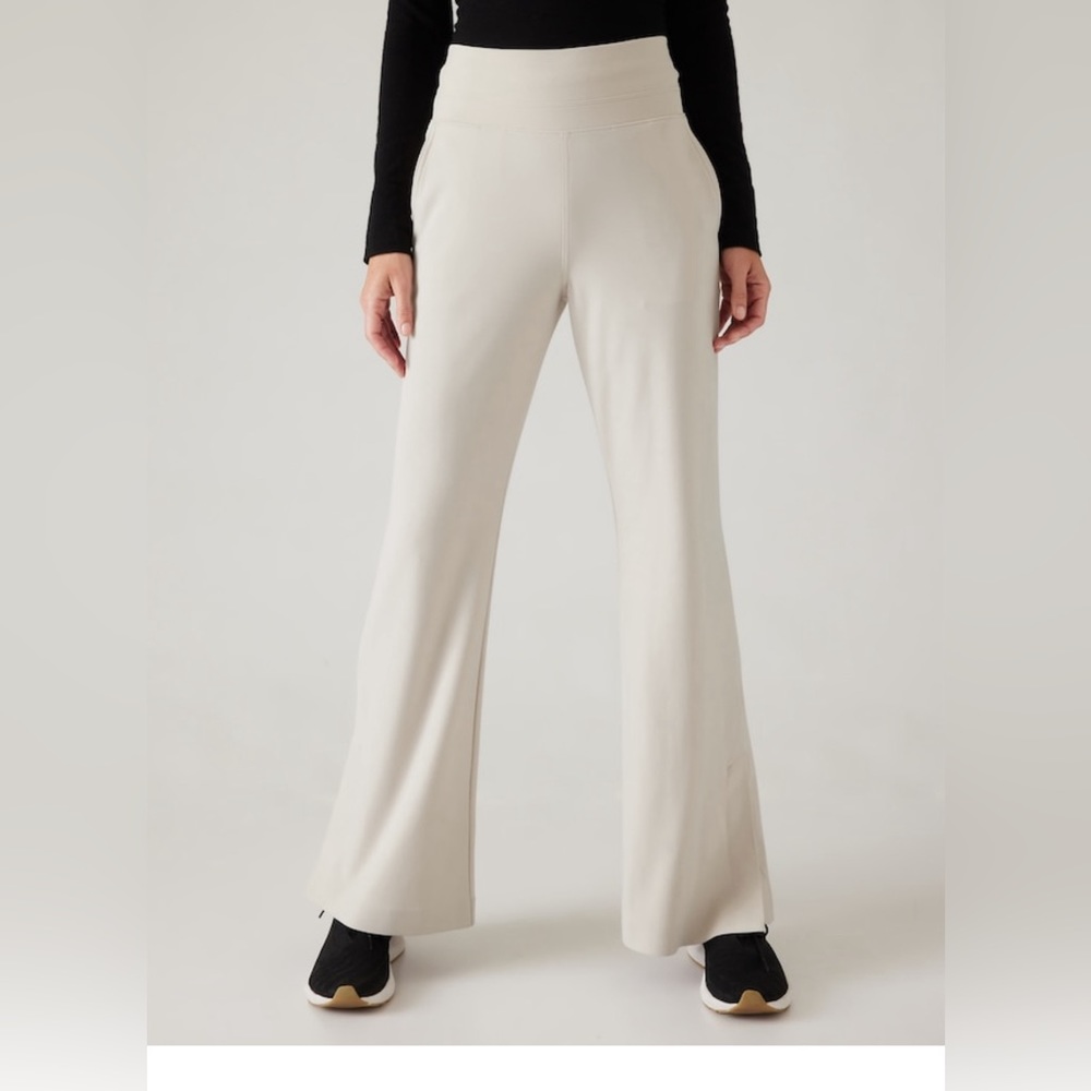 Athleta Venice Flare pant, size small tall